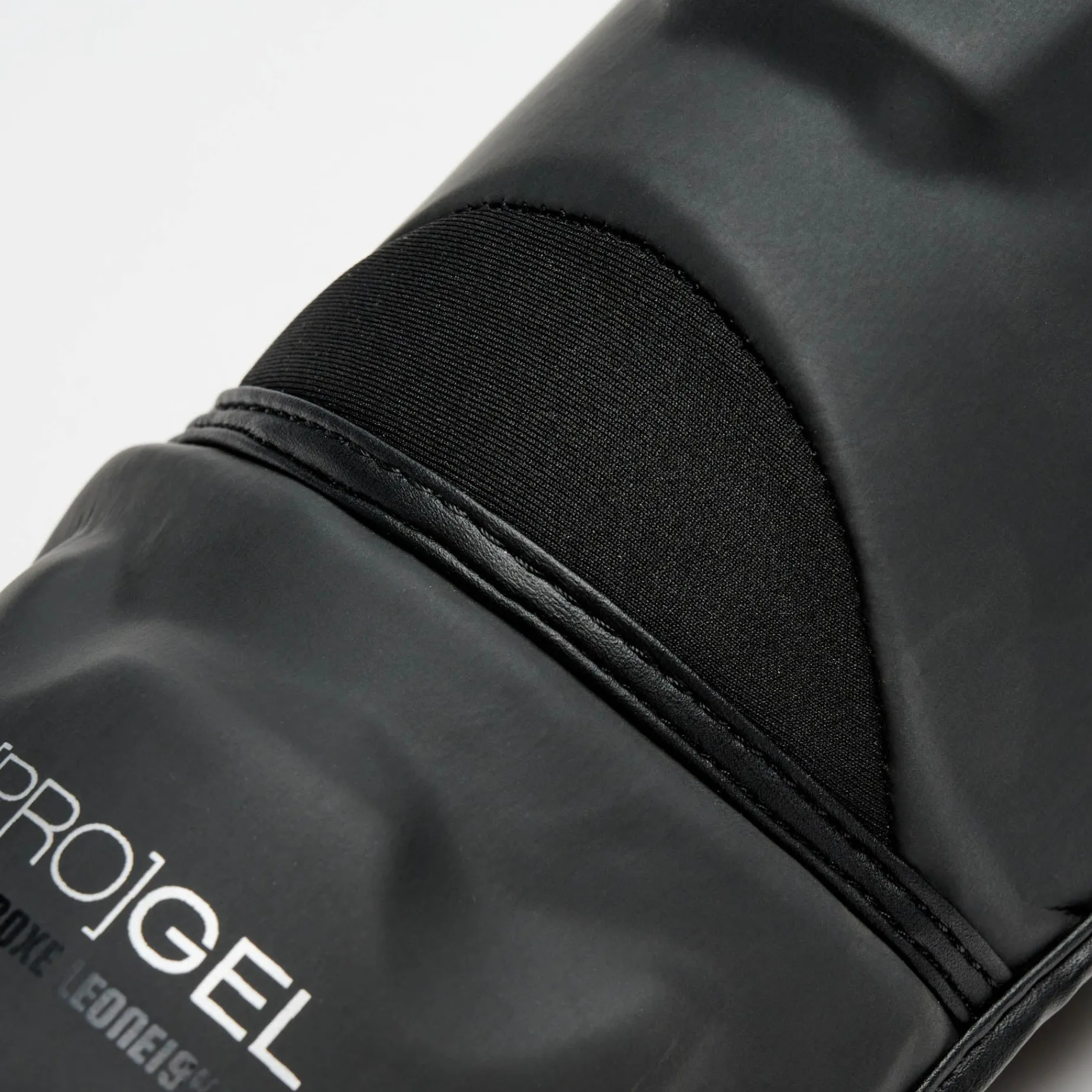 BLACK ED. SHINGUARDS