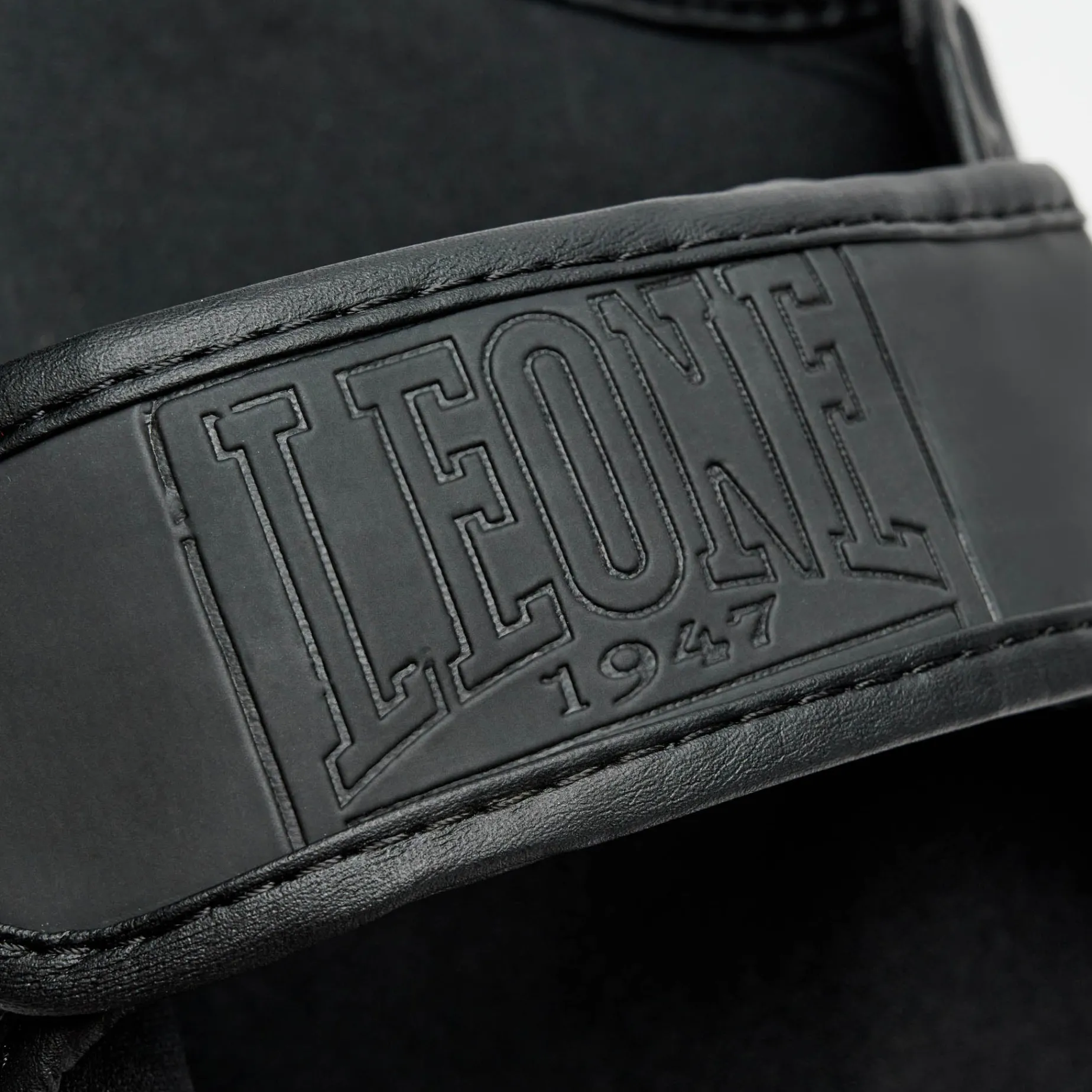BLACK ED. SHINGUARDS