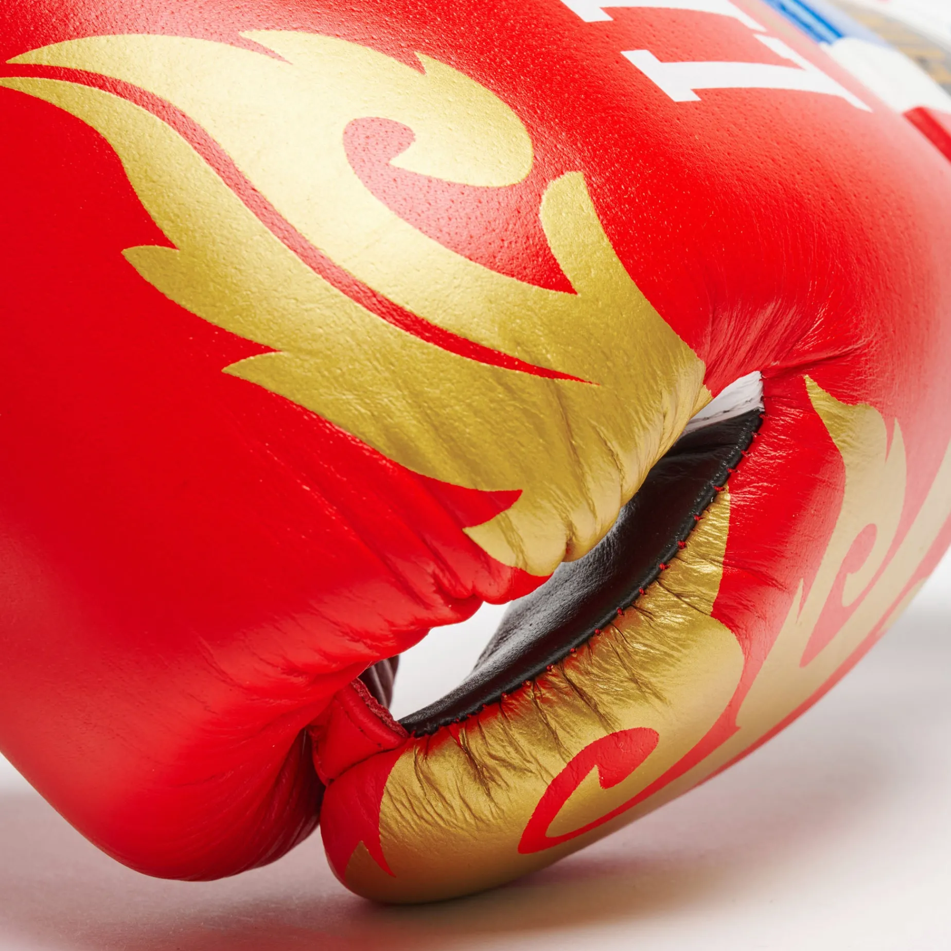 BOXING GLOVES THAI STYLE