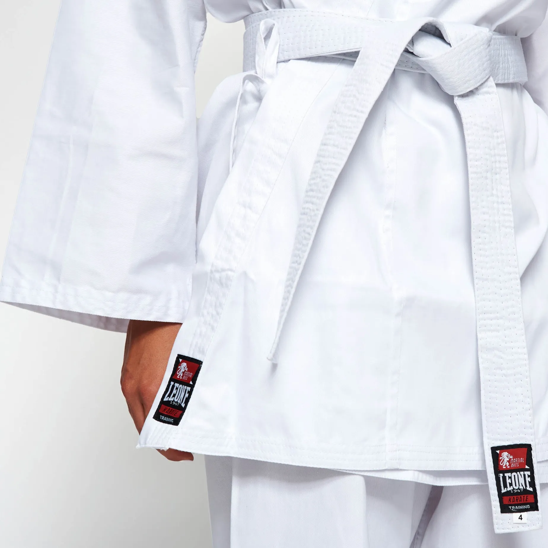 KARATE SUIT