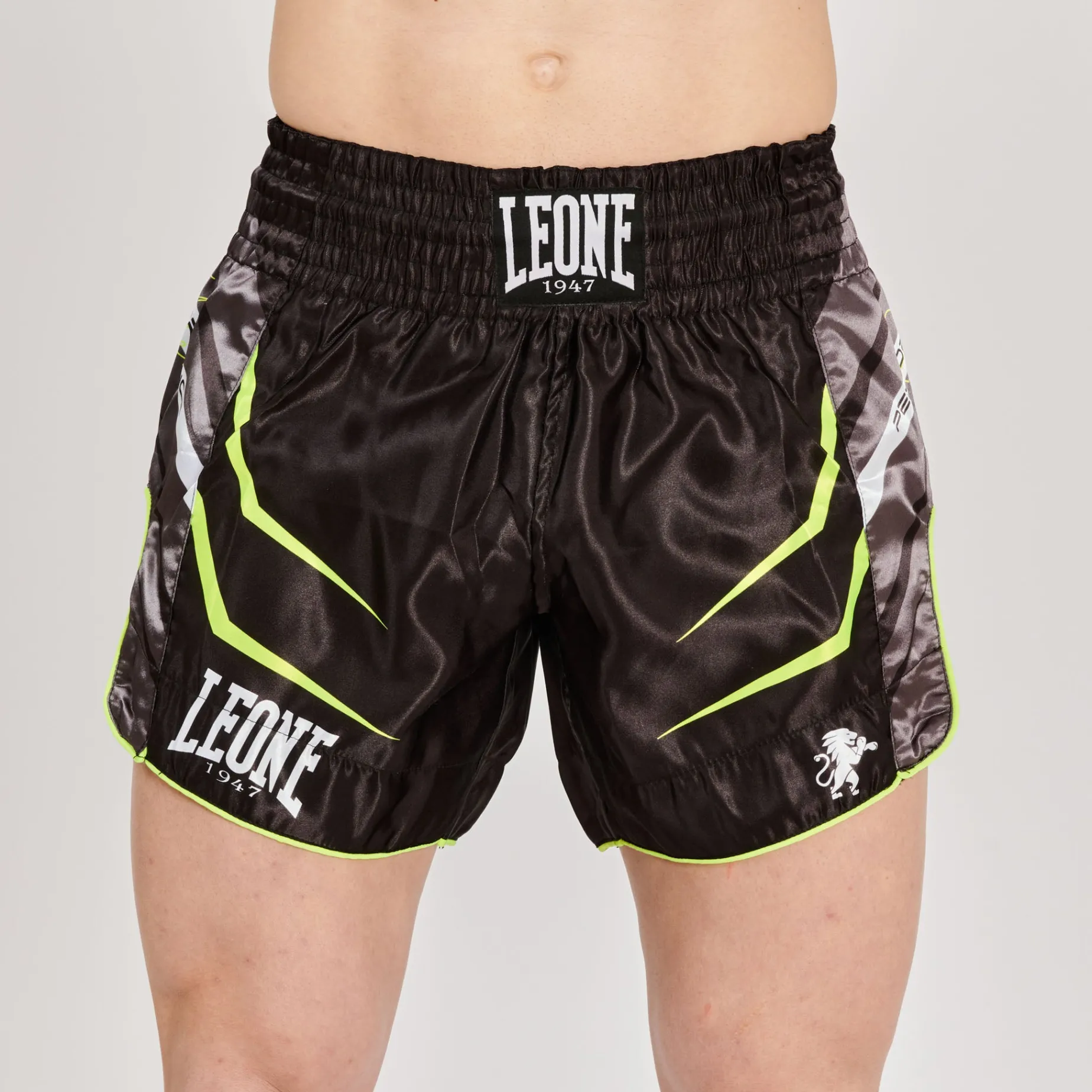 REVO FLUO KICK SHORTS