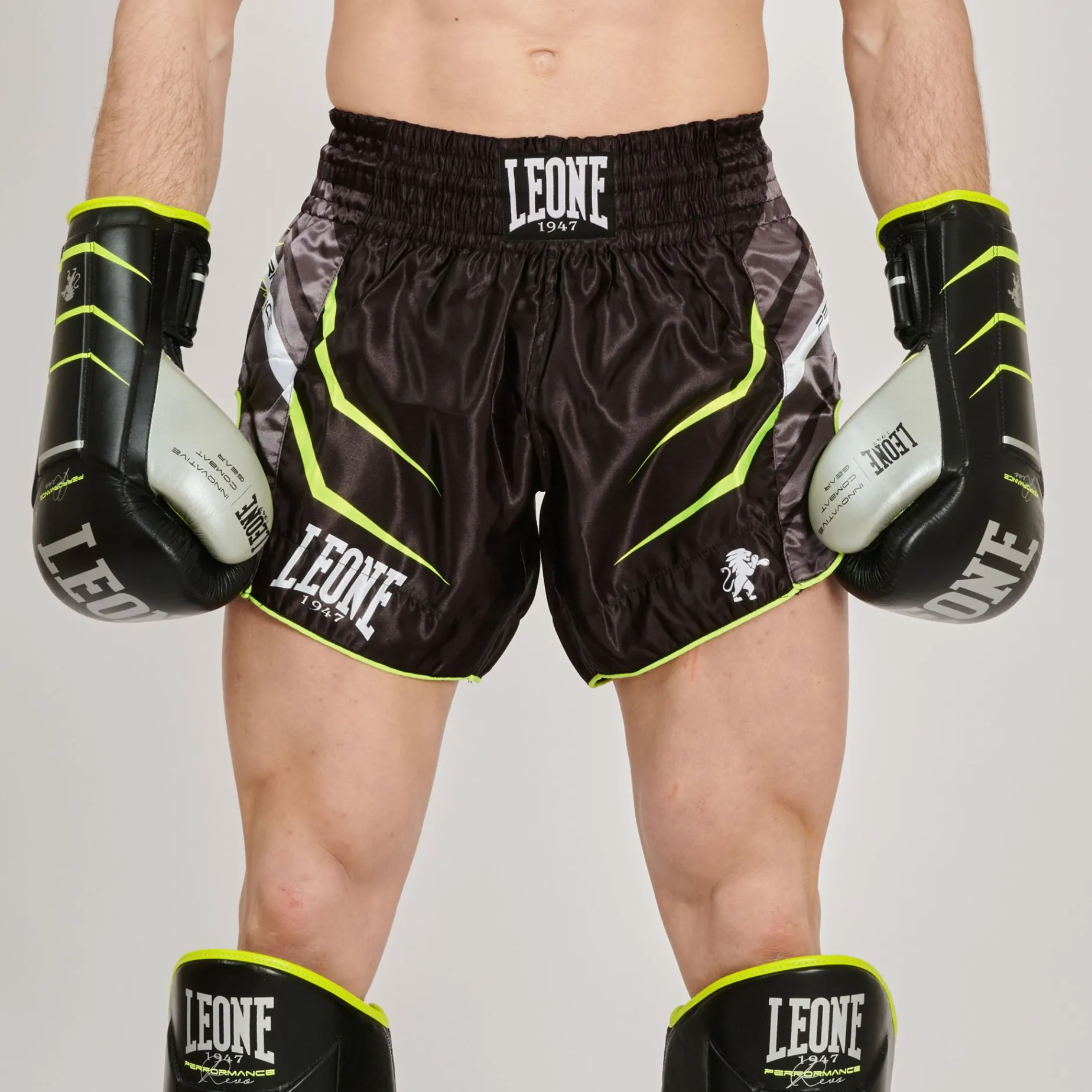 REVO FLUO KICK SHORTS