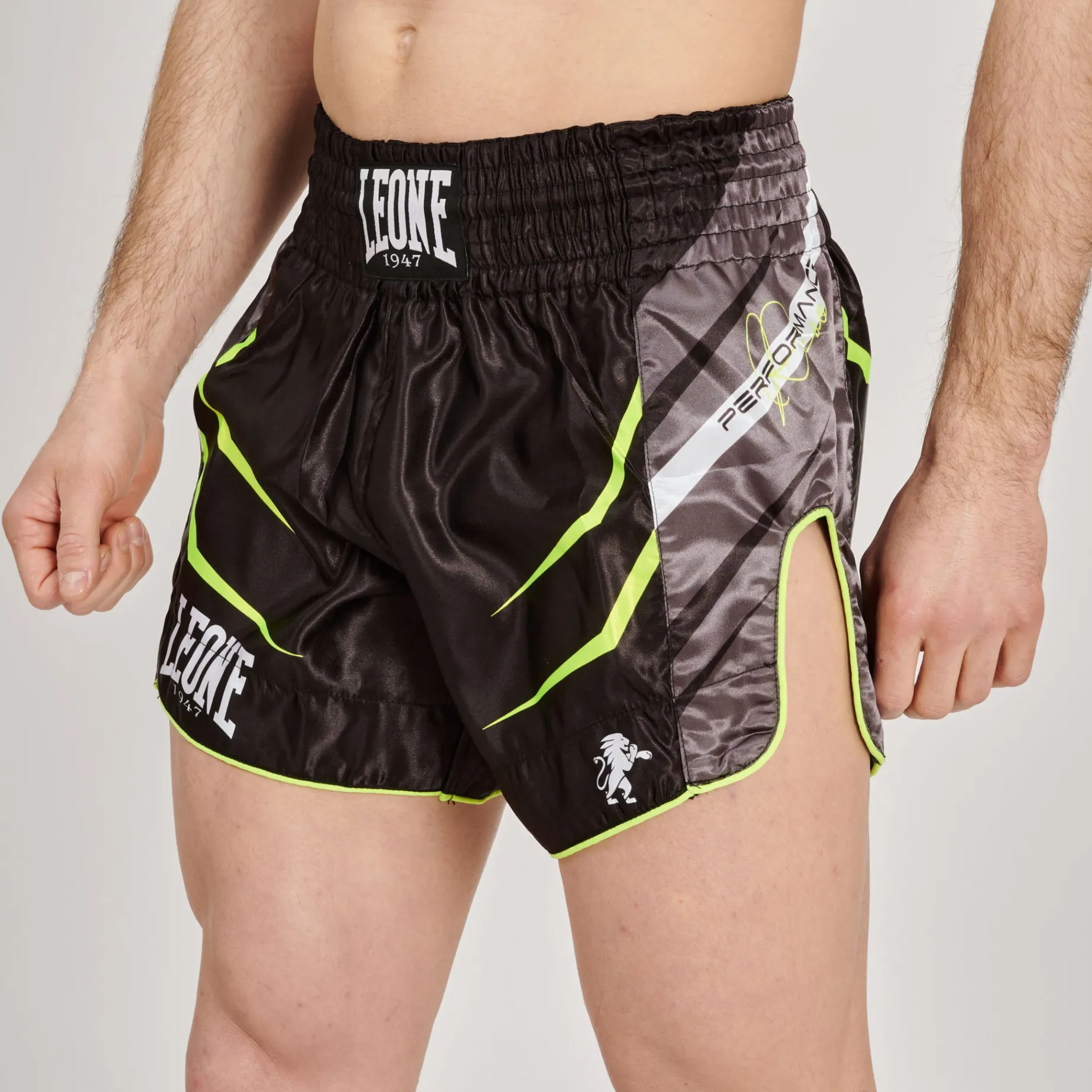 REVO FLUO KICK SHORTS