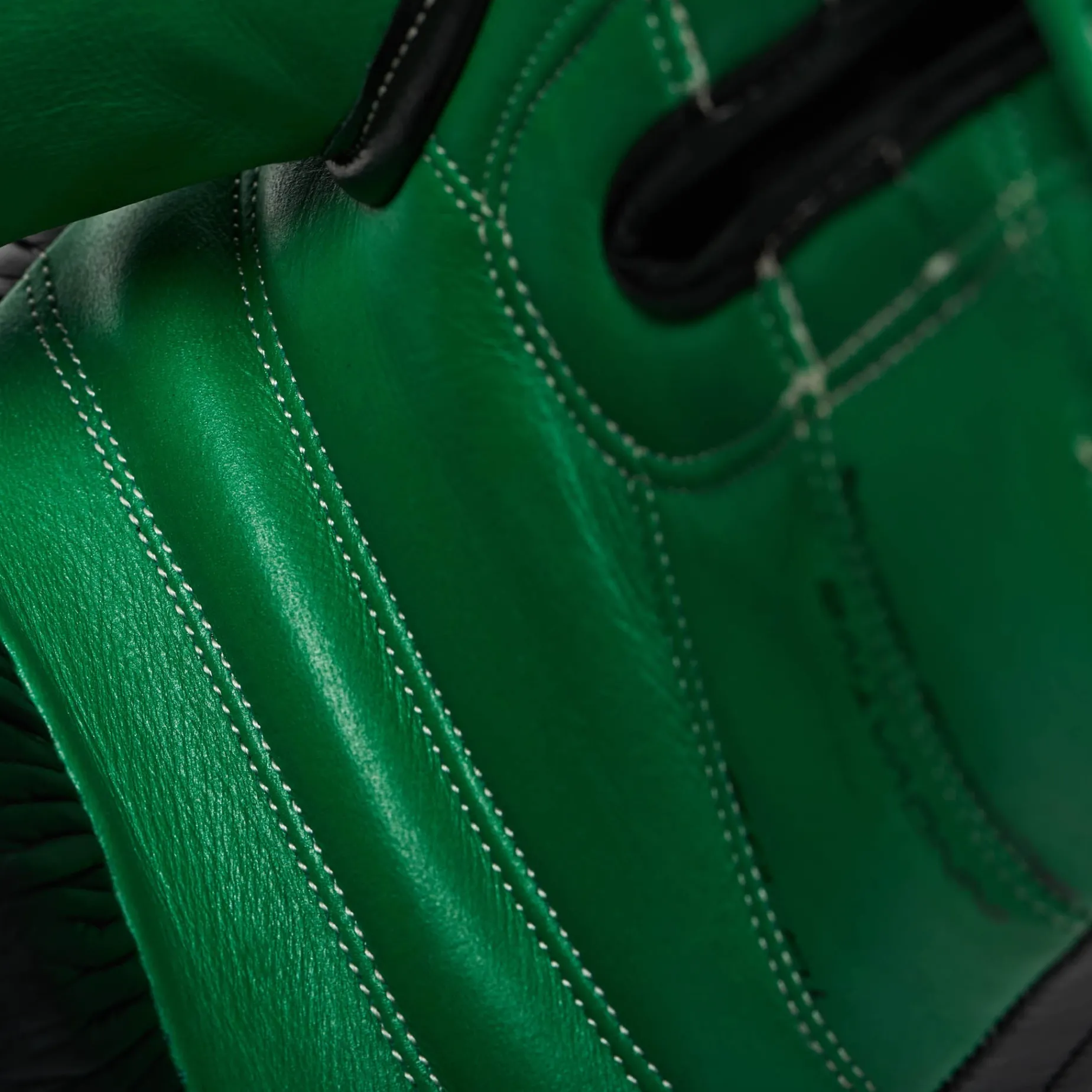 REVO PERFORMANCE BOXING GLOVES