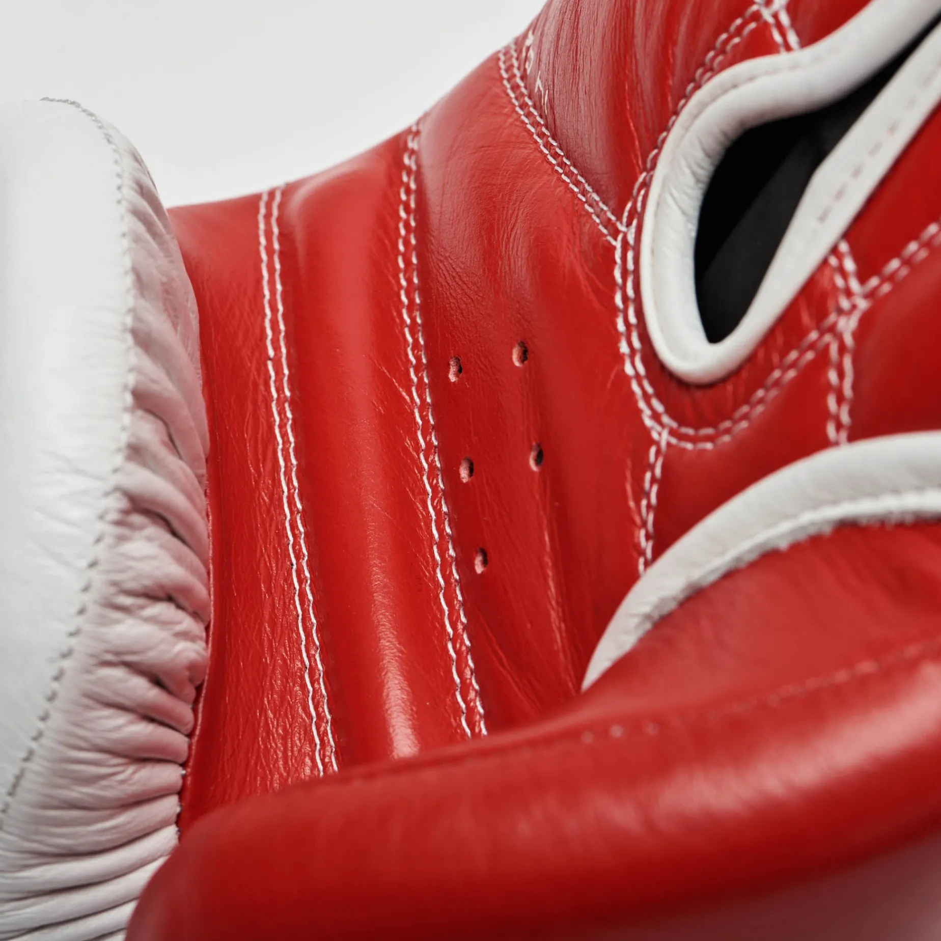 REVO PERFORMANCE BOXING GLOVES