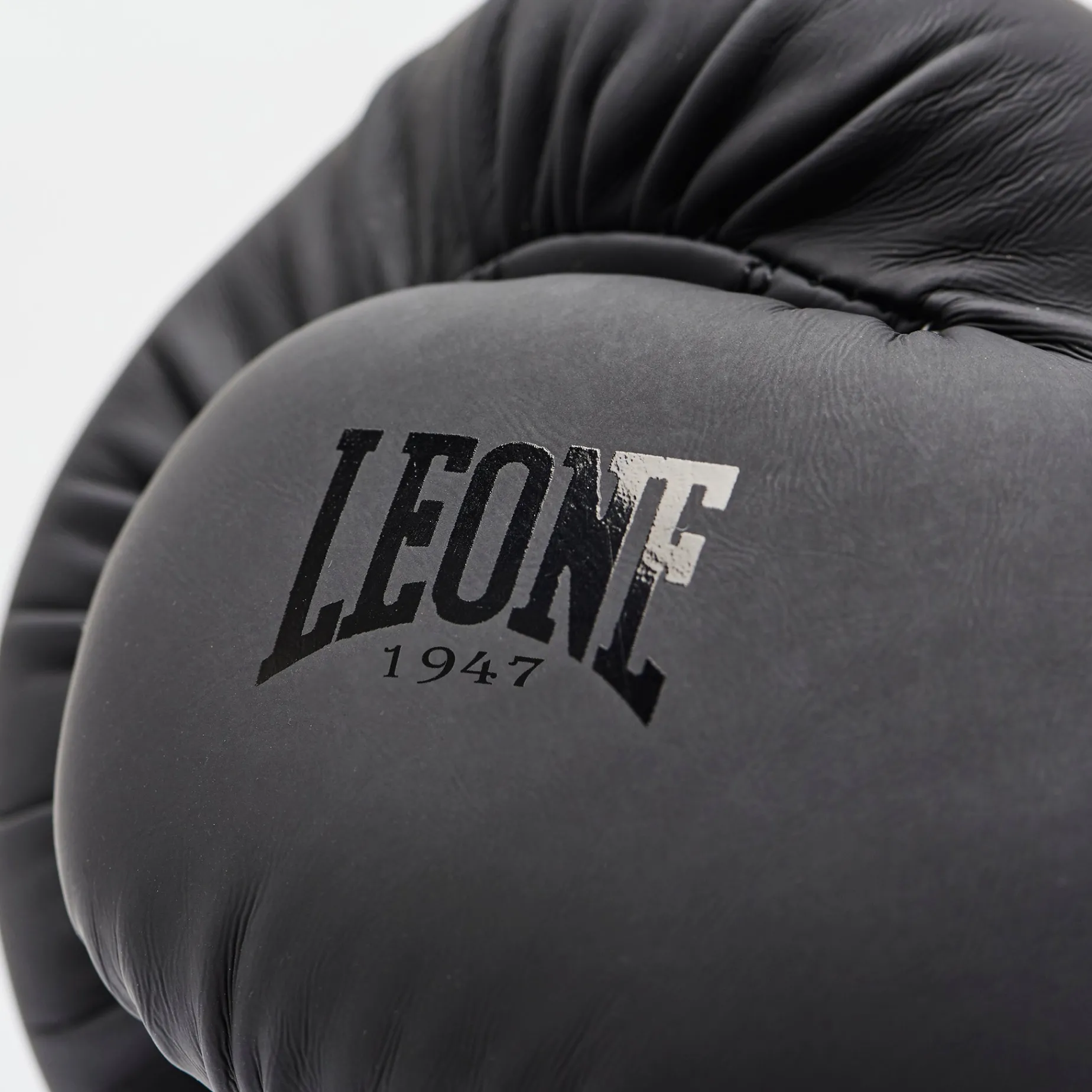 STRIKER BOXING GLOVES