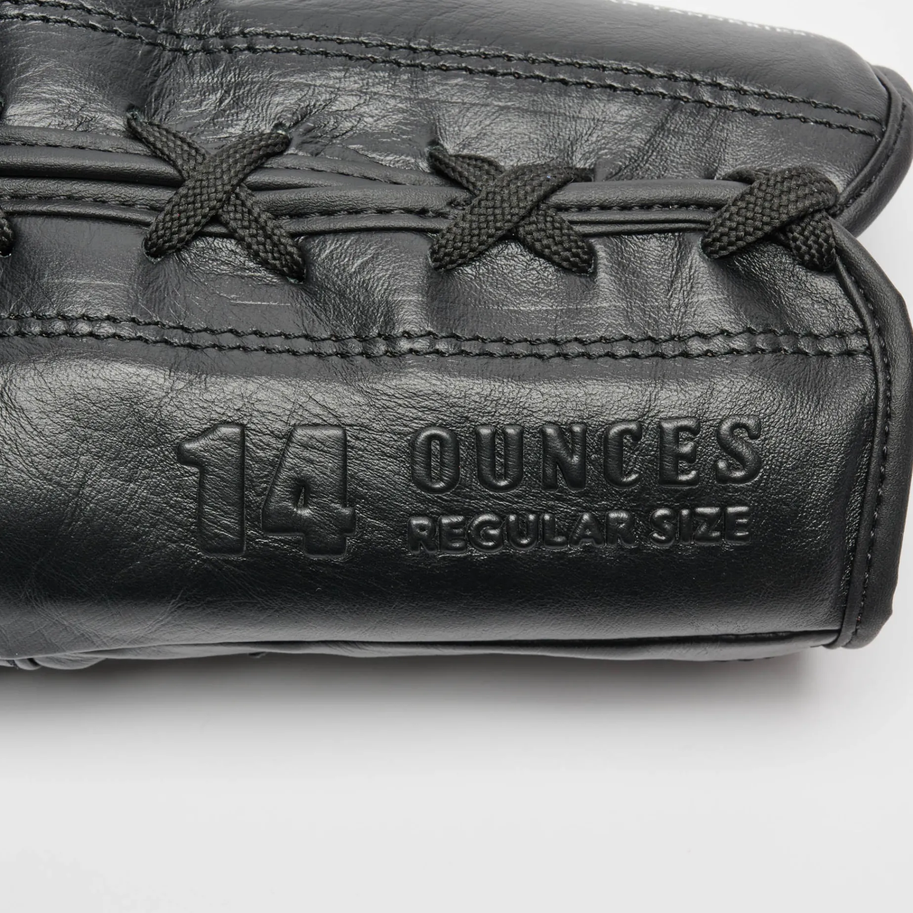 THE GREATEST BOXING GLOVES