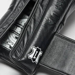 THE GREATEST BOXING GLOVES