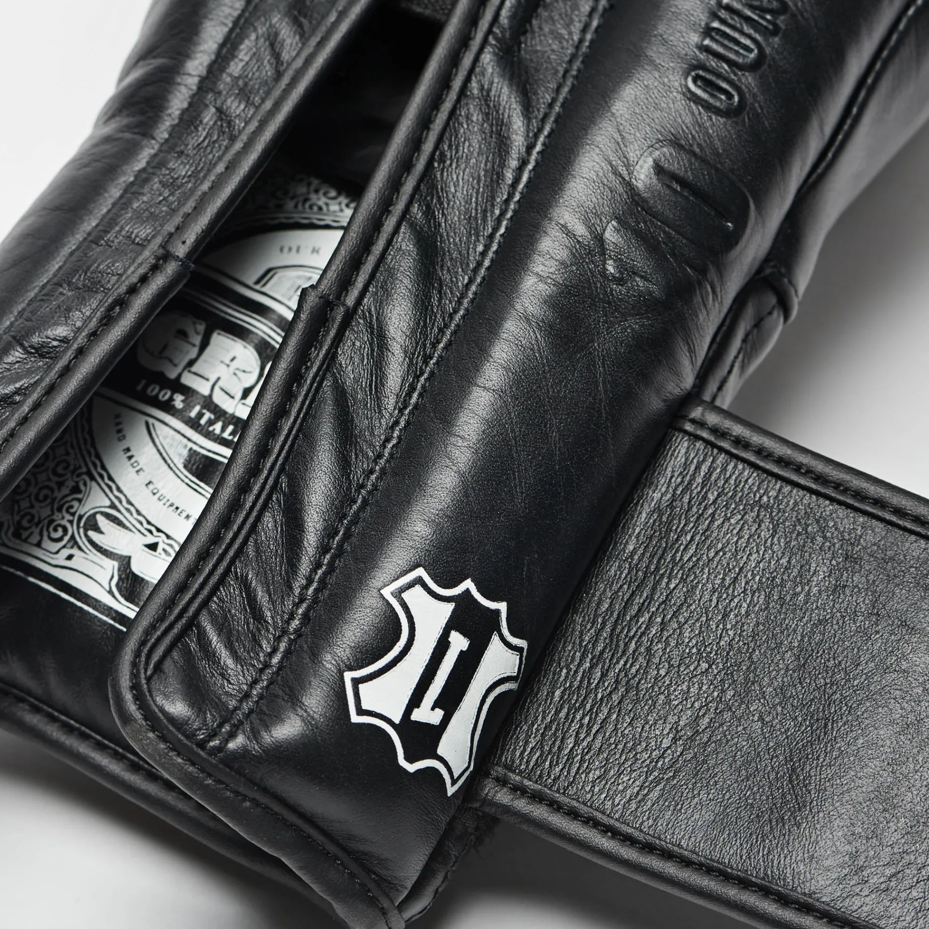 THE GREATEST BOXING GLOVES