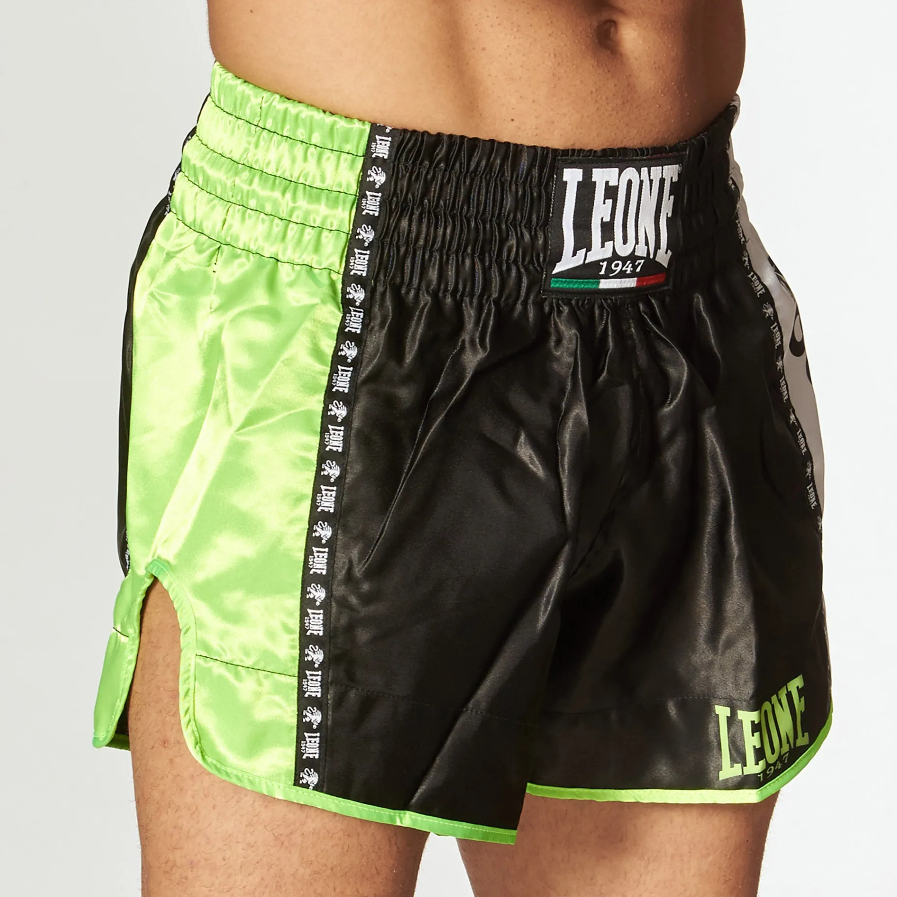 TRAINING THAI SHORTS