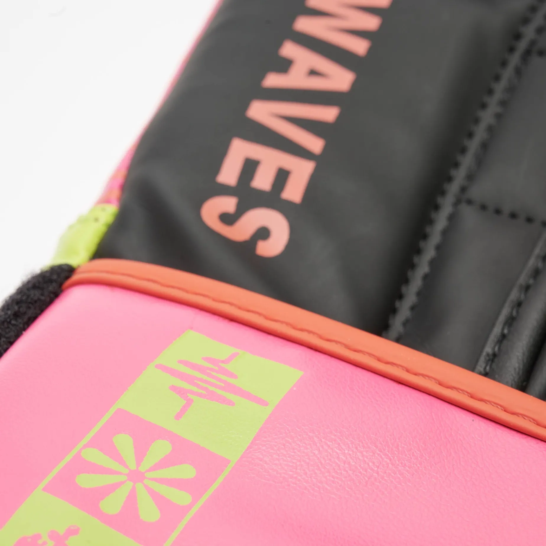 WAVES BOXING GLOVES